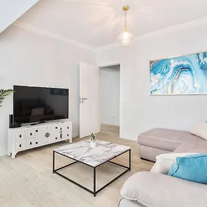 Apartment Ria Mar Deluxe - Center @homesbyfc, Faro