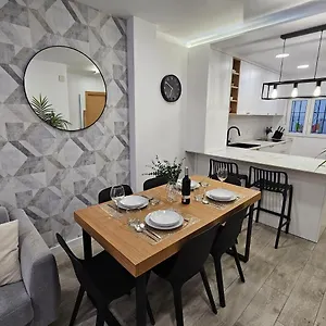 https://apartamento-centro-parras-malaga-city.1costadelsol.com
